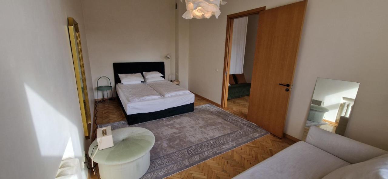 Tyzen39&38 Luxury Apartment VNO Exteriör bild